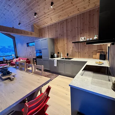 Vakantiehuis Ny Hytte, Fantastisk Utsikt Rett Ved Vestlia *
